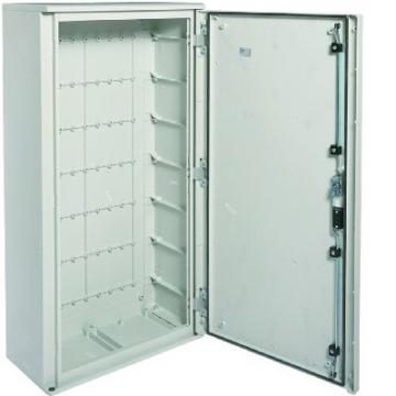  Coffret polyester porte pleine 