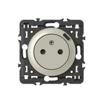  PRISE 2P+T FR USB C TIT 