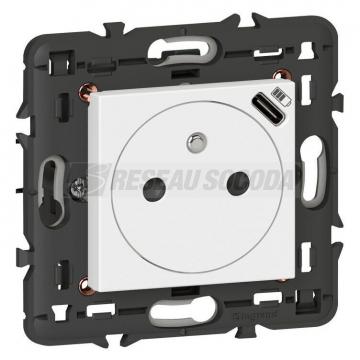 PRISE 2P+T FR USB C BL + SUP 