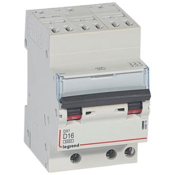  DX3 3P D16 6000A AUTO 