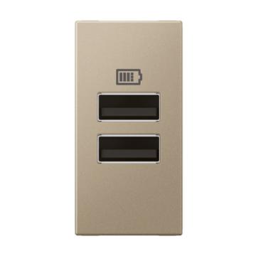  CHARG 1M 2USB A+A 15W CH 