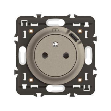  PRISE SURFACE + USB C 1P TIT 