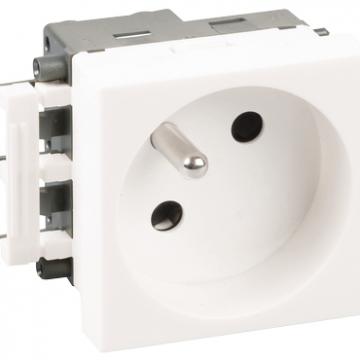  Prise 2P+T blanche compl�te 
