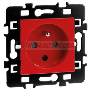  Prise 2P+T rge d�tromp�e+enj. 